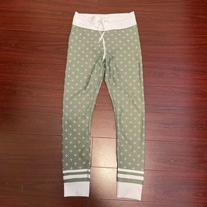 Sarah’s Day WFB leggings size small